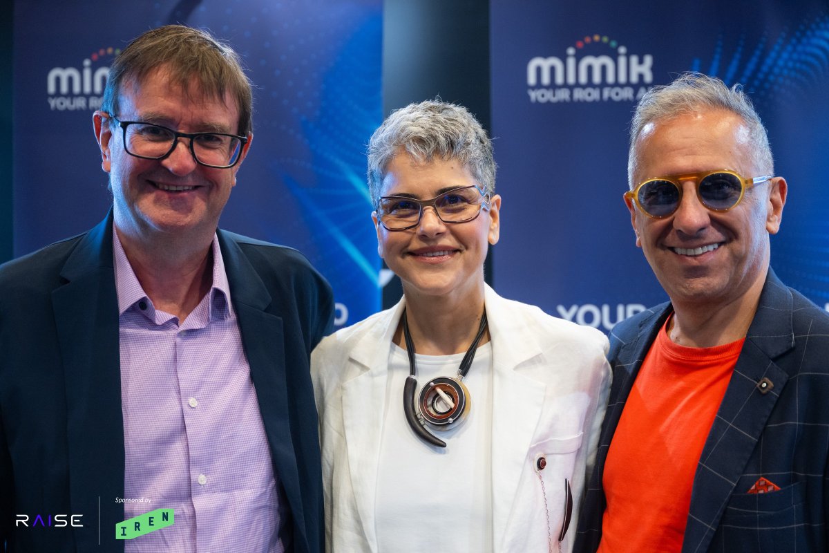 RaiseSummit's tweet image. “Inference is where AI’s value is realized, not just imagined.” — Fay Arjomandi(@Fayarjomandi), CEO of mimik
At @RaiseSummit 2025, @mimiktech hosted an exclusive executive session in the Executive Lounge, gathering leaders from AMD, AWS, Advantech, and other Fortune 500…