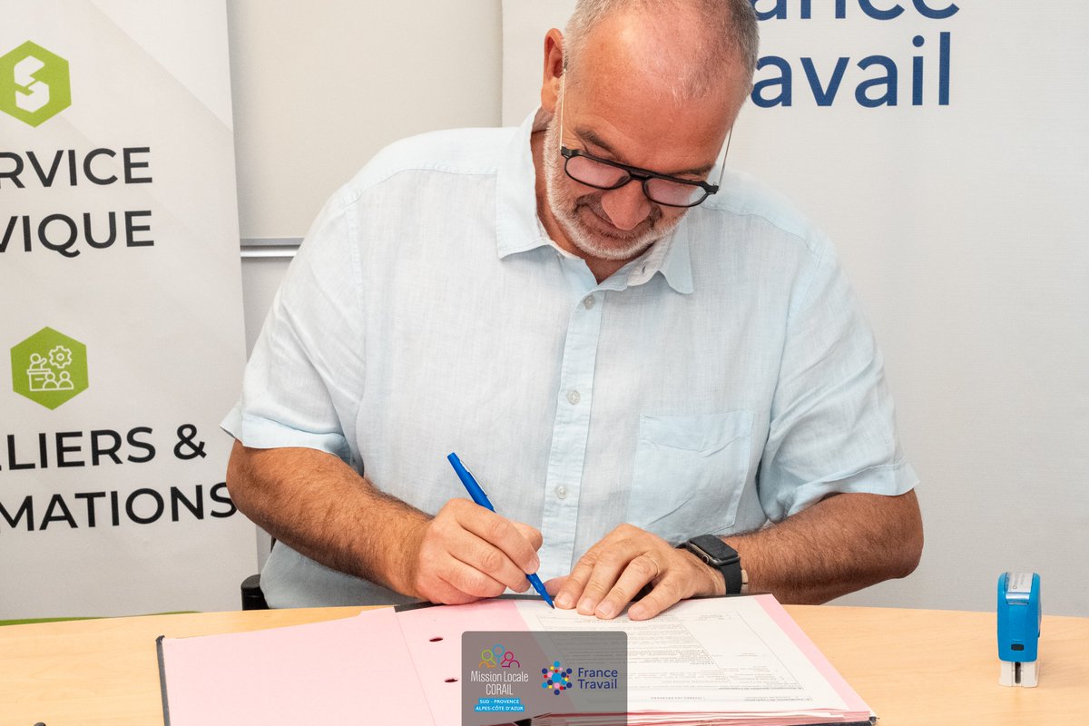 Signature du Projet Local de Coopération 🖋️

Étape clé dans la mise en œuvre de la Loi pour le Plein Emploi, au service de la jeunesse de nos communes.

Merci aux différentes équipes mobilisées, qui ont contribué à faire de cette collaboration une véritable réussite collective.