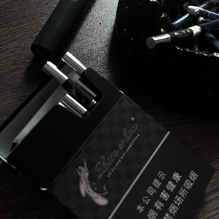 ☥ 𝔡𝔢𝔠𝔞𝔩𝔦𝔲𝔰 ☥ (@hellhhhellhell) on Twitter photo 