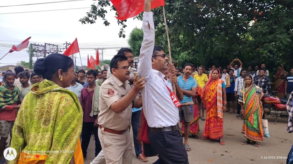 MuppalaRao1's tweet image. #LongLiveRevolution #July9Strike #GeneralStrike #Strike