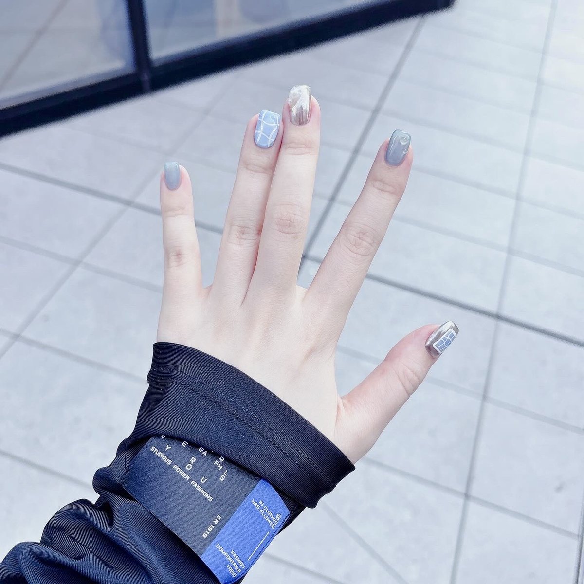 lemon_loft's tweet image. 新しいネイルを作ってもらったよ！
今回はプールモチーフ🛟✨