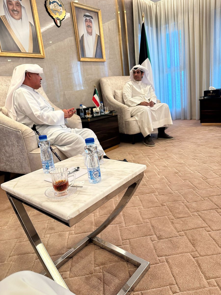 تشرفت اليوم بمقابلة معالي وزير الاعلام عبدالرحمن المطيري واستمعت لتعليمات معاليه في دعم الاعلام العربي والحرص علي رفع اسم الكويت في كافة المحافل
