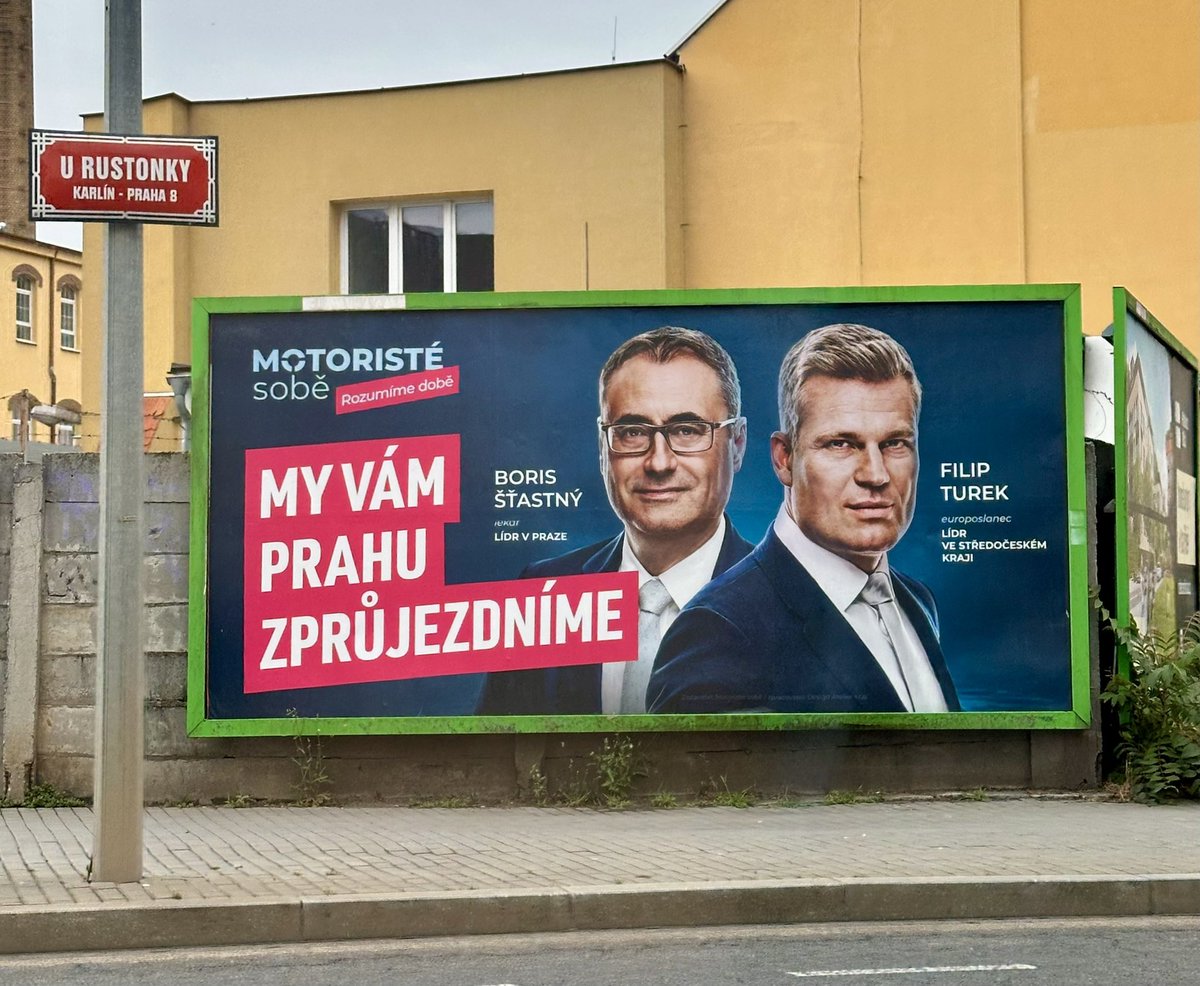 j_lacina's tweet image. Pánové si spletli volby. Ty do vedení Prahy jsou až příští rok. To je tak, když se používají svaly místo šedých buněk mozkových.