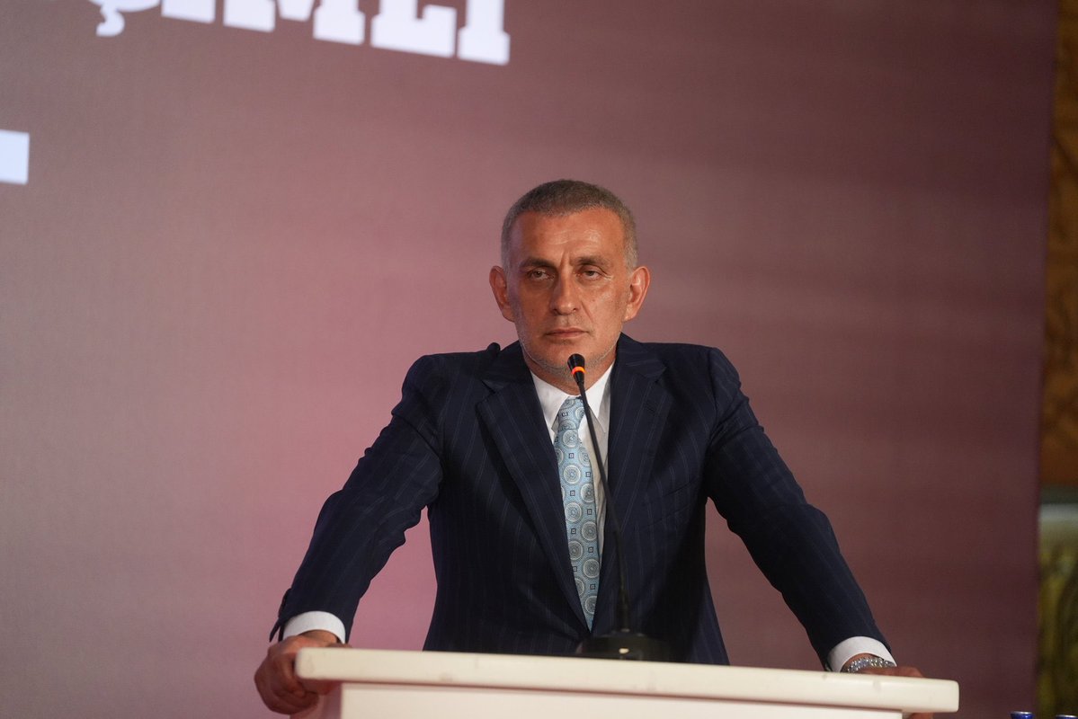 İbrahim Hacıosmanoğlu: "Hakemlerimizin önümüzdeki sezon insani hatalar dışında kasti hatalardan uzak duracağına inanıyorum. Durmayanlar da zaten o gün itibarıyla bizimle yürümeyecek."