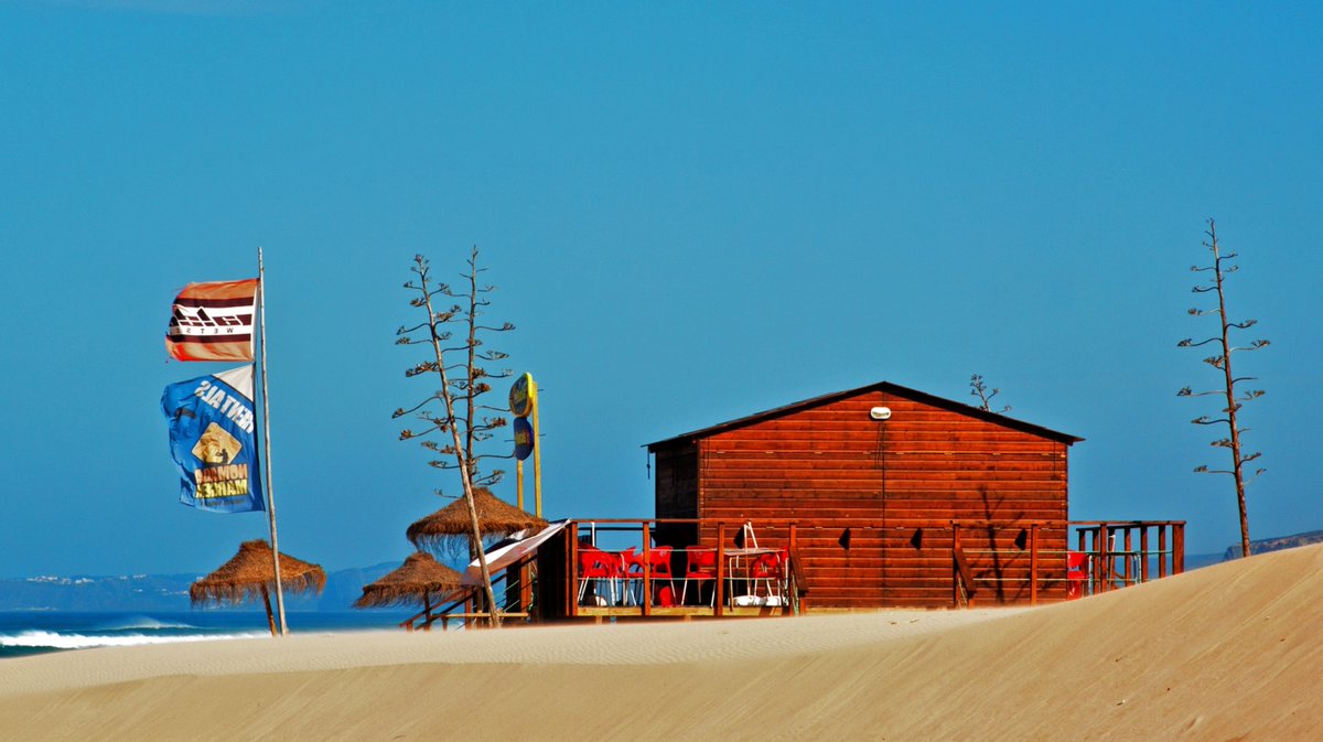 Beach Bar for #AlphabetChallenge #WeekBforBars #WoodenWednesday #BeachLife #BlueSkies #Portugal #photography