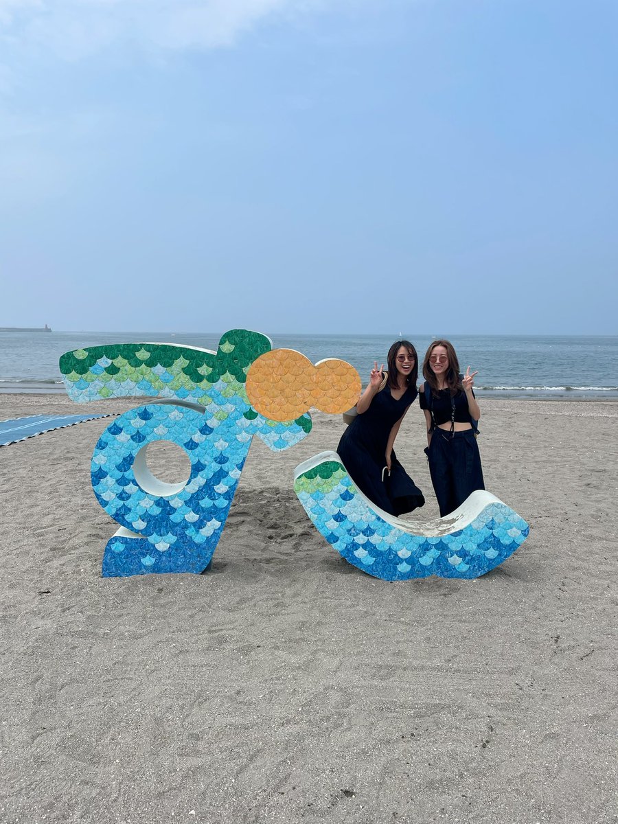 逗子海岸ー！！高校の時のタイからの留学生の親友と🏝️
いろんな人に「双子？」って言われた😆💓

暑いですが、みなさん水分補給して体調に気をつけてくださいね🍹
さて今夜21:00からはBS日テレ『その時、歌は流れた』出演ですよ--お見逃しなく🌻😚💫💫 
bs4.jp/utahanagareta/

麗でした🤡