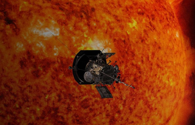 QMULSPCS's tweet image. New discovery led by PhD student Jack McIntyre & Dr @CHKChenfrom confirms the #helicitybarrier in the solar wind, solving key #solar mysteries using @NASA’s Parker Solar Probe.
The research is published in @APSphysics' Physical Review X. Read more: ow.ly/zb5q50WmR6V