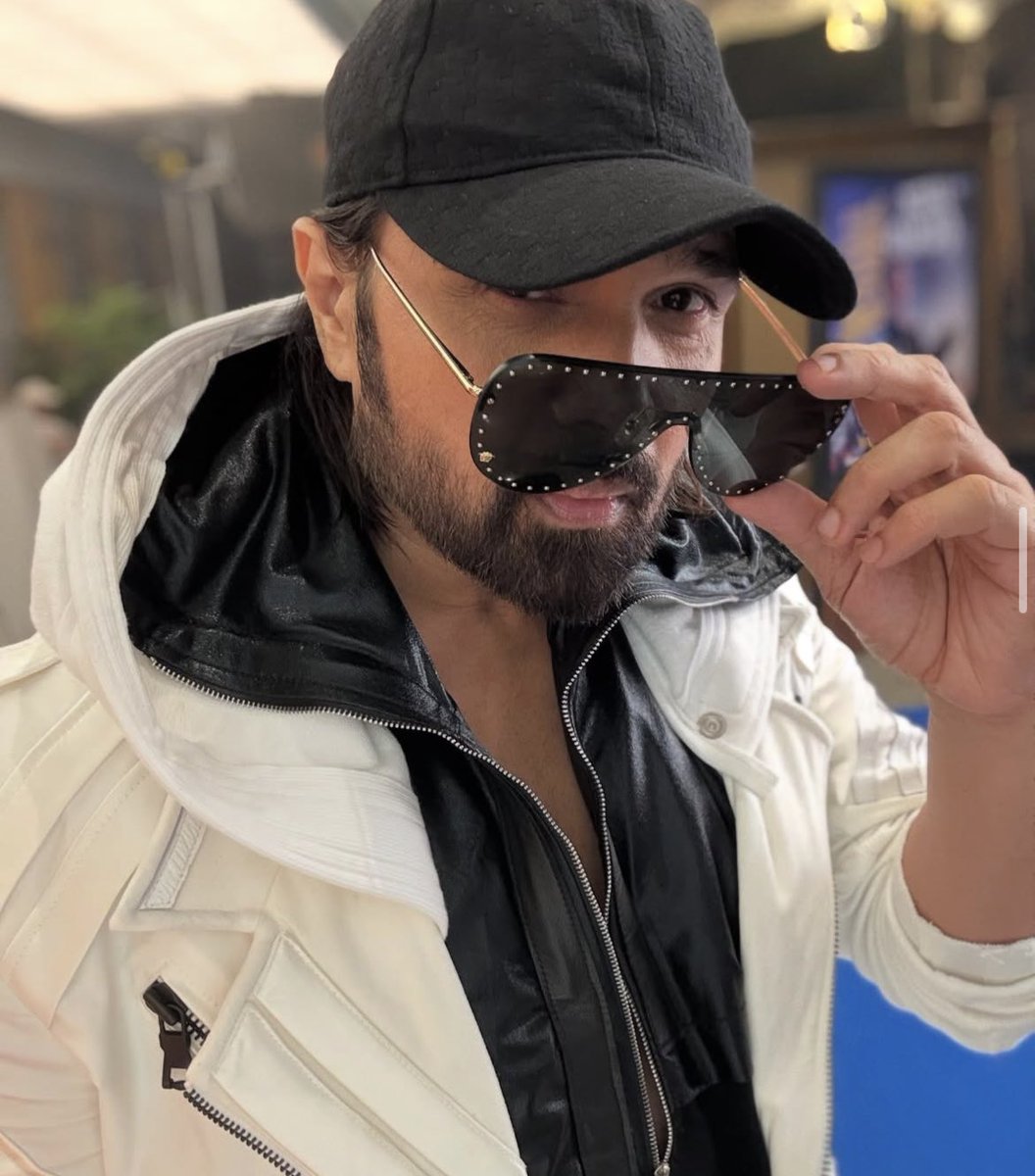Himesh Reshammiya World (@himesh_world) on Twitter photo 🔥BIG NEWS🔥: Upcoming 🧢#HimeshReshammiya Musicals:)🎙️
🫂 #Apne2
⚔️ #BattleOfGalwan
👨🏭 #BishnuShresthaBiopic
😎 #BadassRaviKumarReturns
🔫 #GunmaasterG9
💔 #JaanamTeriiKasam
🌍 #MainJahanRahoon
❤️🔥 #SanamTeriKasam2
A Movie with Cap, A #HorrorComedy & More…🌪️🎵
<a href="/HimeshMelodies/">Himesh Reshammiya Melodies</a> 🔥BIG NEWS🔥: Upcoming 🧢#HimeshReshammiya Musicals:)🎙️
🫂 #Apne2
⚔️ #BattleOfGalwan
👨🏭 #BishnuShresthaBiopic
😎 #BadassRaviKumarReturns
🔫 #GunmaasterG9
💔 #JaanamTeriiKasam
🌍 #MainJahanRahoon
❤️🔥 #SanamTeriKasam2
A Movie with Cap, A #HorrorComedy & More…🌪️🎵
<a href="/HimeshMelodies/">Himesh Reshammiya Melodies</a>