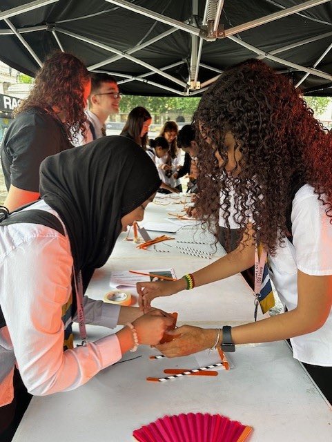 🏎️ 🏁 From Classroom to Pit Lane: Year 10s Experience STEM at McLaren

Year 10 students interested in STEM careers attended a VIP event at Trafalgar Square run by formula 1 racing team McLaren.