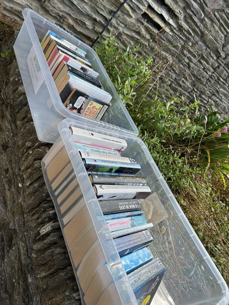 Our stock of second hand books is running low! We are looking for some holiday read type books (not reference books, just novels or biographies). Do you have any you would be willing to donate? If so, drop them in to the TIC … we are open every day 10am-4pm.
Thanks in advance!