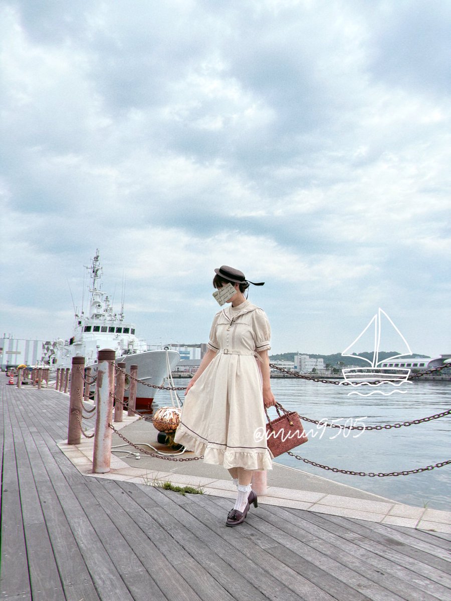 やっぱり港はセーラーが映えていいなぁ
ちょうど巡視船が停泊中でした🛥️
しま実ローファーとアノンハットさんのキャノチエに変えたらよりクラシカルにな感じになって好きでした♡