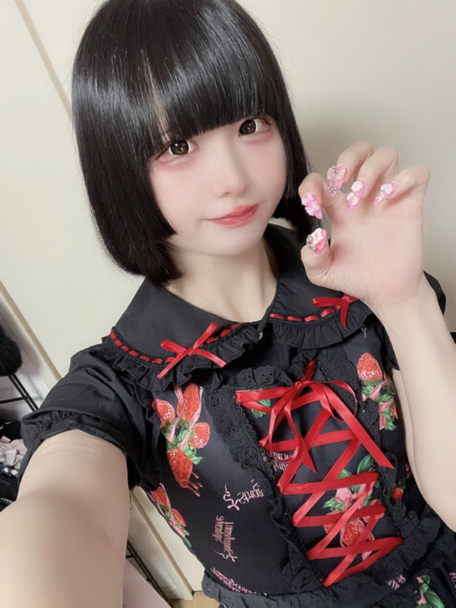Newネイルなた✨
見えずらいけど今回は肉球ついてるの🐾💕
かわちぃฅ( ˙꒳​˙ ฅ)ꔛෆ