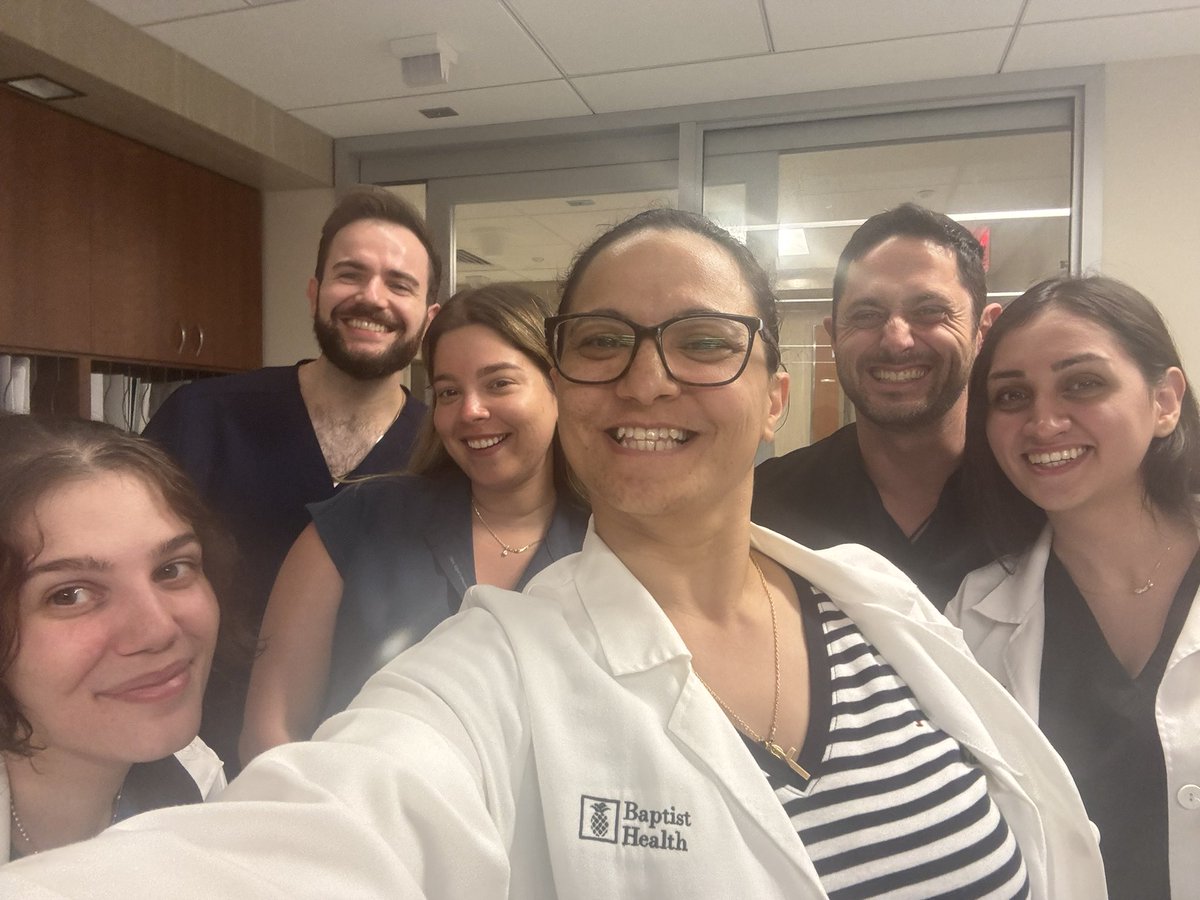 TrinaCS7's tweet image. A #Momentous Week! My FIRST “July 1st” week with my first cohort of IM interns! #Grateful for the #opportunity to shape the #culture of care for the next generation one patient, one learner, & one day at a time. #MedEd #GME #fyp @BHAcademics @BaptistHealthSF