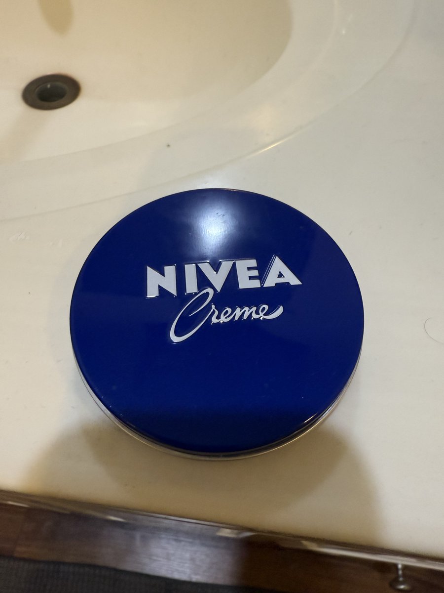 Ok to any LADIES who follow me, How do I get rid of these eye circles I swear nothing works and I look like sly cooper more by the day. 

This all I got, pls help 🥲