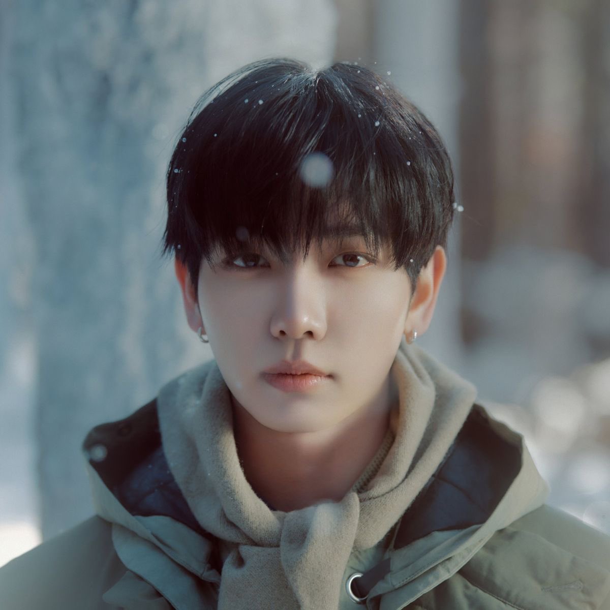 O53O23's tweet photo. daengsung au— you will find lovers like you and me. 

things I wish I could tell you. https://t.co/2Ds4Yve3OC