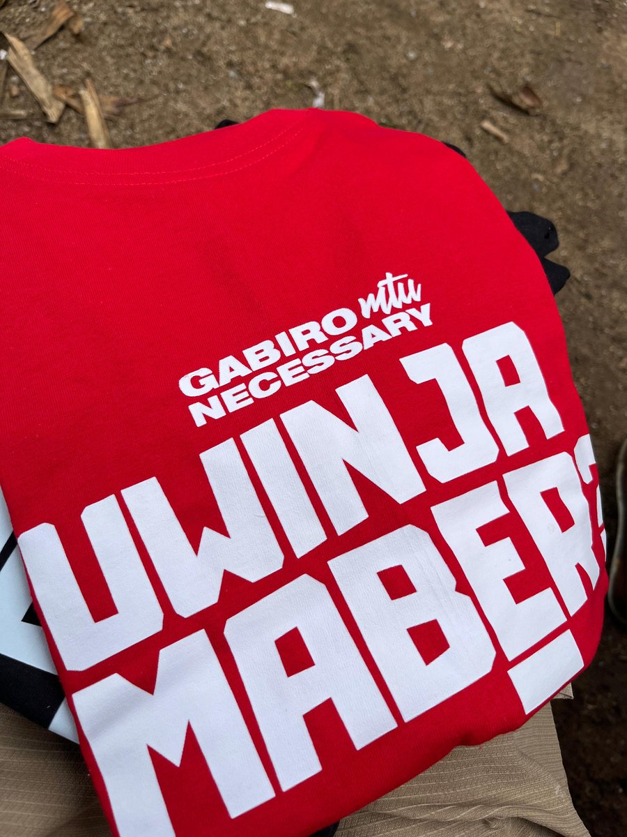 mtunecessary's tweet image. Now that I'm a Luo who just got baptized as a Kikuyu by this evil regime, I have automatically inherited some Kamau business genes so wacha niwauzie t-shirts kwa bei ya kuongea ya a mere 1000 

DM or send a WhatsApp message on 0114255575 and place your order.

#WeAreAllKikuyus