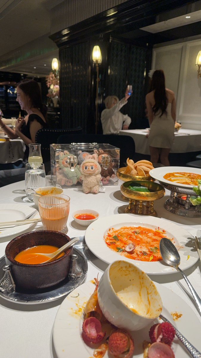 南京淫妻爱推油 tweet media