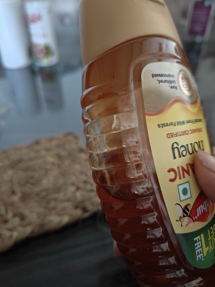 HuneySri's tweet photo. I ordered dabur organic honey on 9 jun 2025 frm blinkit &amp; it felt like original honey only &amp; due to this ordered again on 3 july 2025 using same blinkit platfm. Ths wasn't original &amp; had sugar particles! Not expected frm company like Dabur! @DaburIndia @letsblinkit @fssaiindia https://t.co/LK2jo2zIBs