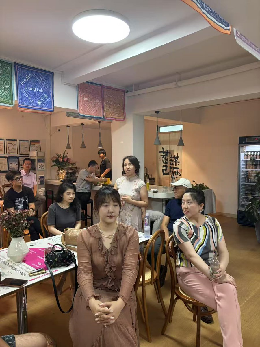 🎉 last Thursday evening，open discussion on "RWA + Biomedicine" wrapped up successfully! Co-hosted by <a href="/DeSAI_xyz/">DeSAI.xyz</a> , <a href="/DesciSino/">DeSci Sino</a> , and the Innovation Association of Shanghai Medical College, Fudan University, we saw dynamic and thought-provoking exchanges on how RWA can be applied