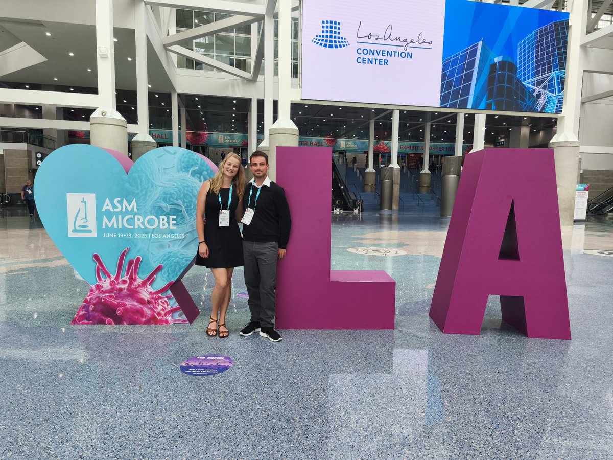 stanci_kralova's tweet image. Back from #ASMicrobe in LA—grateful to present our first results on Antarctic RiPPs in an in-depth symposium talk❄️🧬 Even better, my husband presented his work on ST23/K1/ESBL K. pneumoniae. Thanks to Mendel Uni, BUT &amp;amp; Masaryk Uni for the collaboration, and #GAČR for support!
