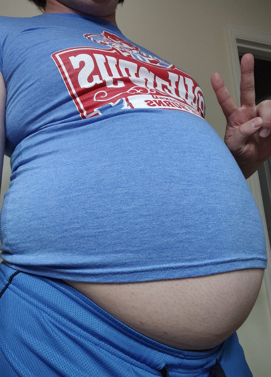 Burpboi243's tweet photo. Hehe it's late night and everyone is asleep...

Post a before and after 💙 https://t.co/idzgio9oV3