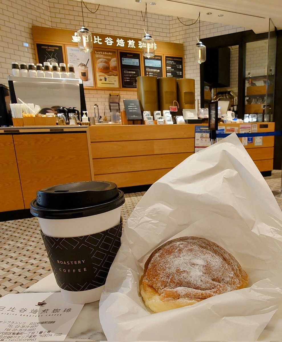 HIDEAWAYSachi's tweet image. ひっさしぶりに映画の前のもぐもぐタイム🍩☕
芝から日比谷まで歩いて来たから時間なくなった😭
遅めのランチは人気のタイ料理店🌶🌶辛くて汗だく💦
#タイごはん泉州屋台
#日比谷焙煎珈琲