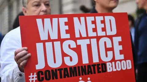 NHSActivistRN's tweet image. Its' time the UK government compensated all #contaminatedblood victims
Stop making these people wait, give them the justice they deserve
NOW!