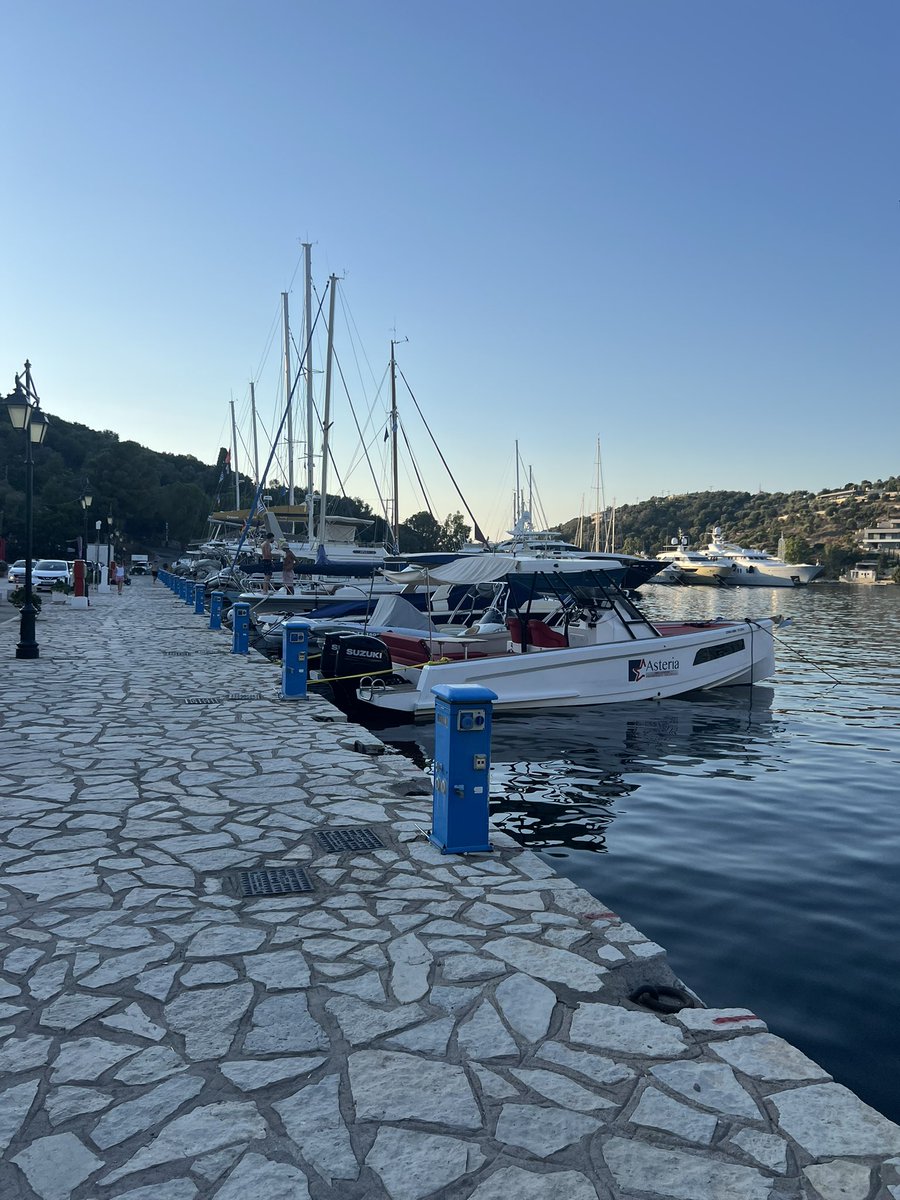 Living in a postcard 💙🏝️✨
#Greece