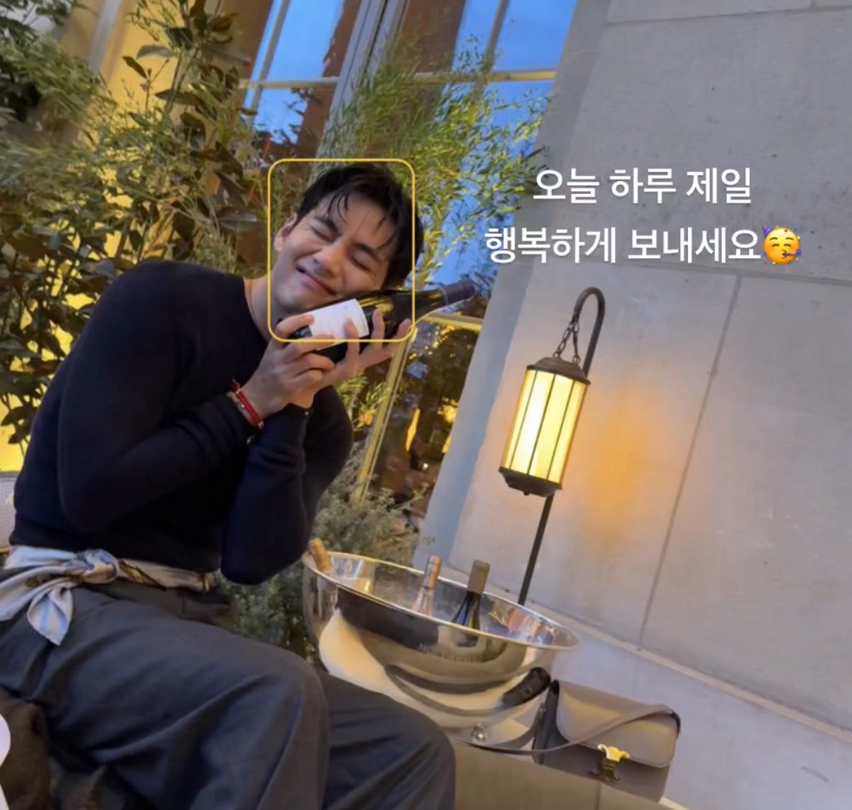 v_9123095's tweet photo. 예뿐짓만 골라서함 https://t.co/0W8TYe0b4p
