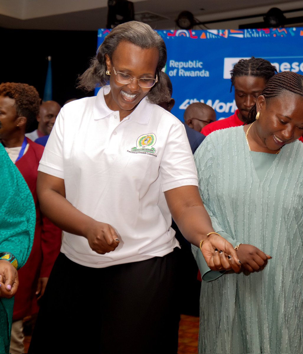 meaca_ug's tweet image. When the drums speak, the feet follow. Kiswahili Day in full swing!
@RebeccaKadagaUG @ncasiimwe @eakc_kiswahili @Rwanda_Edu @PaulKagame @RwandaGov @RoseBaguma @ClaudetteIrere
#SwahiliVibes #EastAfricaUnites.