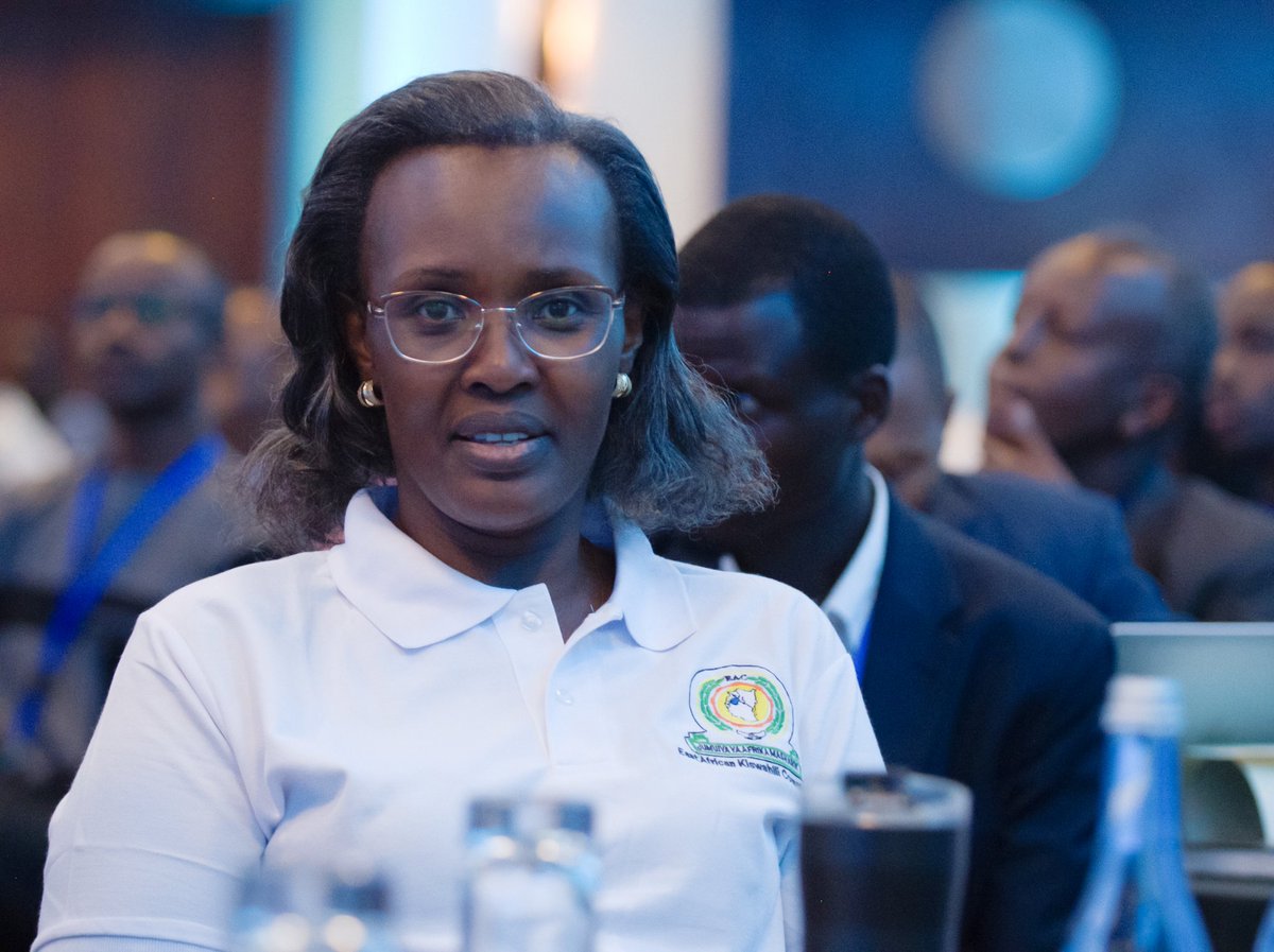 meaca_ug's tweet image. When the drums speak, the feet follow. Kiswahili Day in full swing!
@RebeccaKadagaUG @ncasiimwe @eakc_kiswahili @Rwanda_Edu @PaulKagame @RwandaGov @RoseBaguma @ClaudetteIrere
#SwahiliVibes #EastAfricaUnites.
