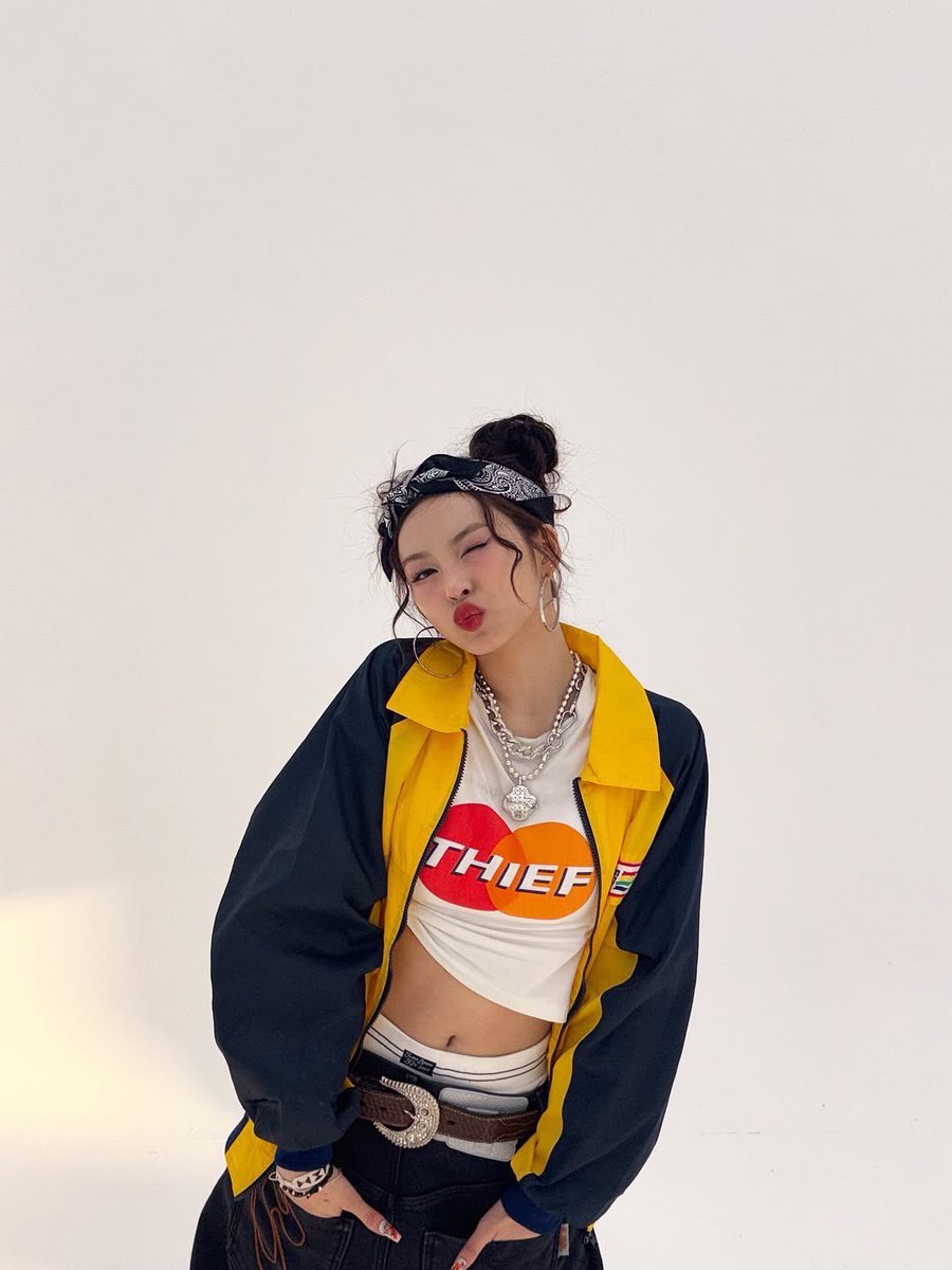 BABYMONSTER_CQT's tweet image. BABYMONSTER bring the party 🪩

#CHIQUITA #치키타