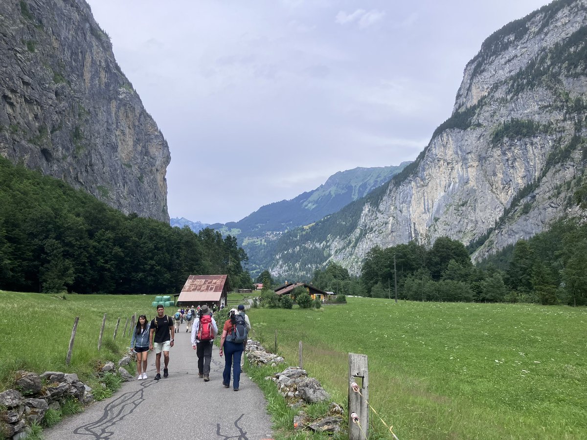 elsjonker's tweet image. Ben aan het nagenieten #wandelreis #snp 🇨🇭
