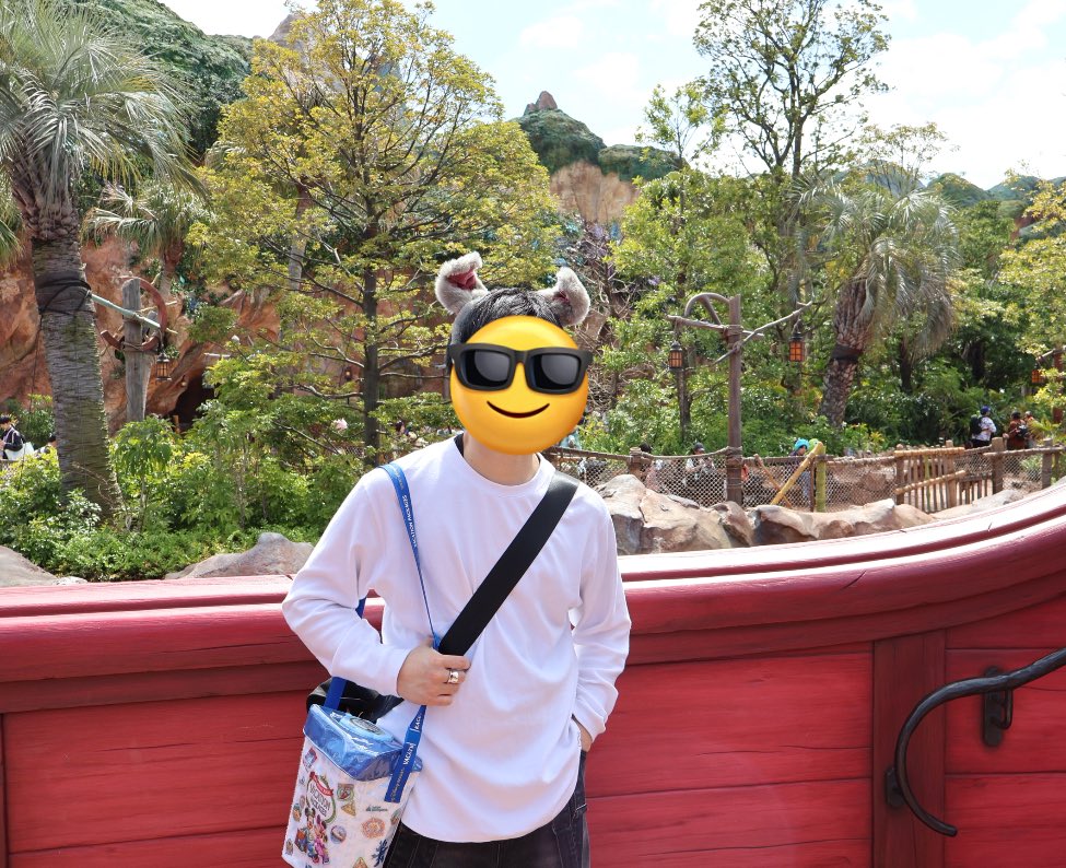 MOGURAKOROKKE's tweet photo. はるたけはまた1つ歳をとったらしい。
いつも仲良くしてくれてありがとう~

（2枚目の恐竜さんがお気に入り。） https://t.co/fBZnDT7AoT