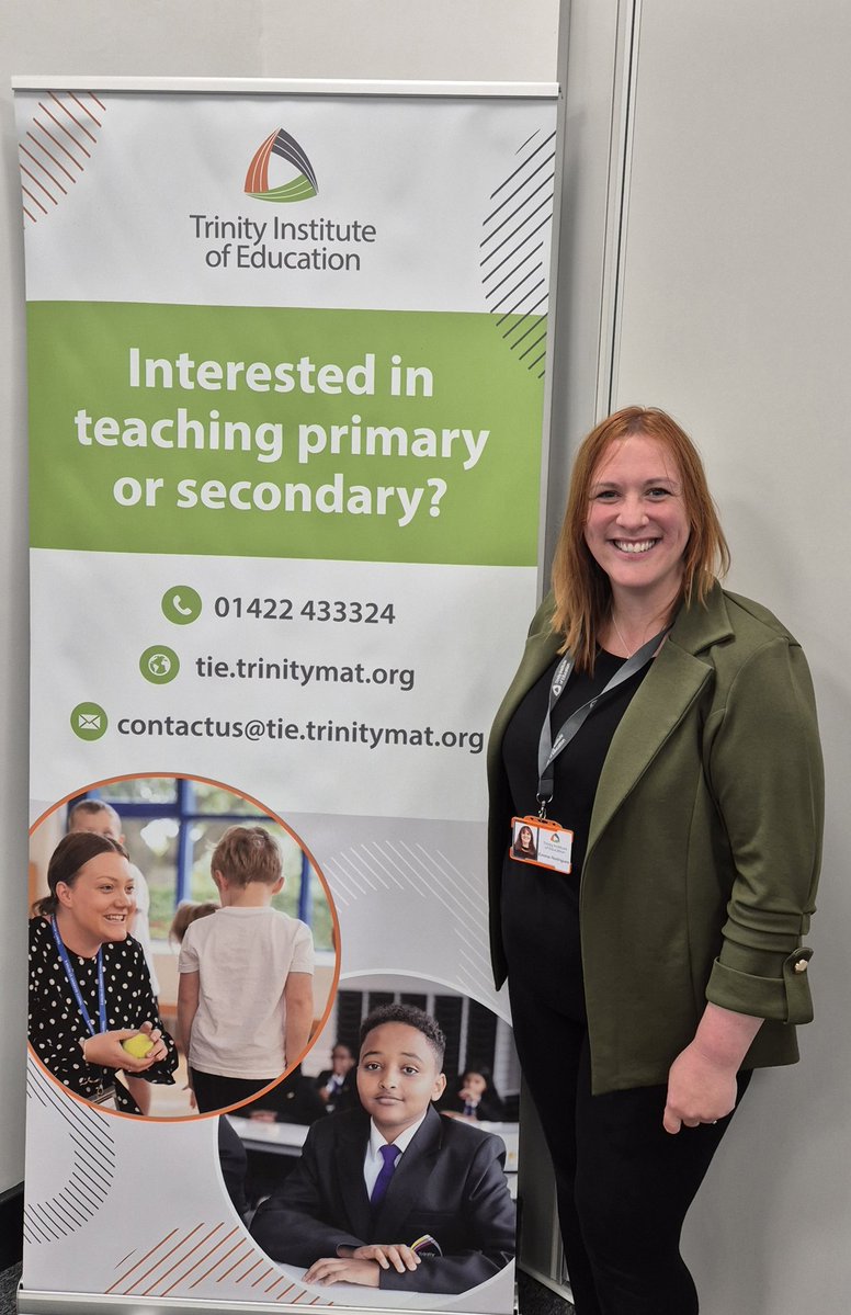 TheYorkshireRo2's tweet image. Welcome to the Head of Performing Arts from @batleygirls, who led the Drama session at the @Trinityteach & @NatInstTeaching Flying Start subject day. We are delighted she is joining the team this year to guide our new cohort of trainees @CKTSHub @RebeccaWyda