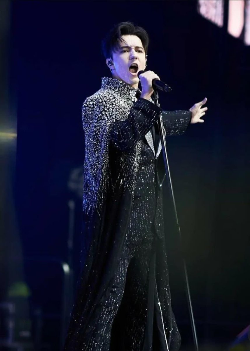 Su voz tiene el poder de emocionar sin decir una palabra.

SON OF THE GREAT STEPPE
#DimashQudaibergen
IN LOVE WITH MUSIC