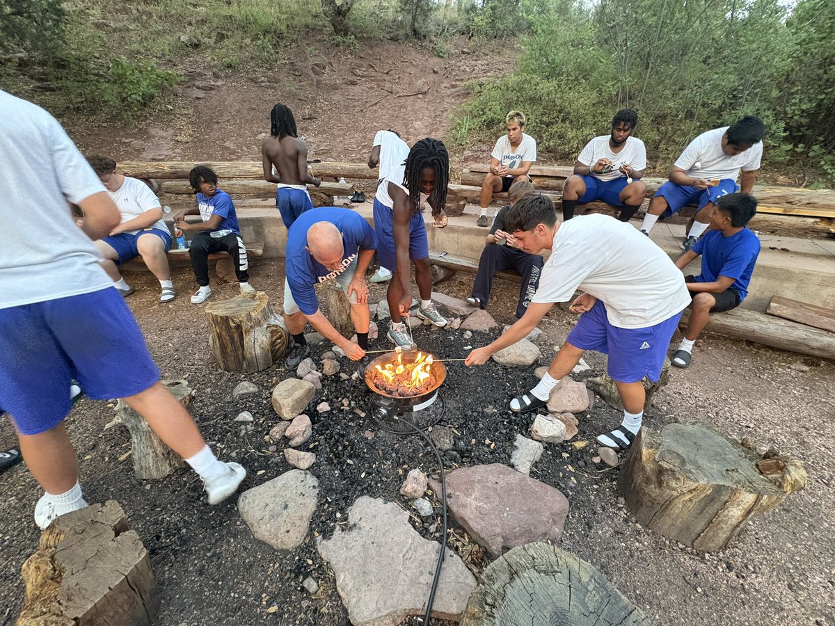 DobsonFootball's tweet image. Senior Bond Fire! We appreciate the commitment and dedication of our seniors.
@DobsonAthletics @CoachNewcombe