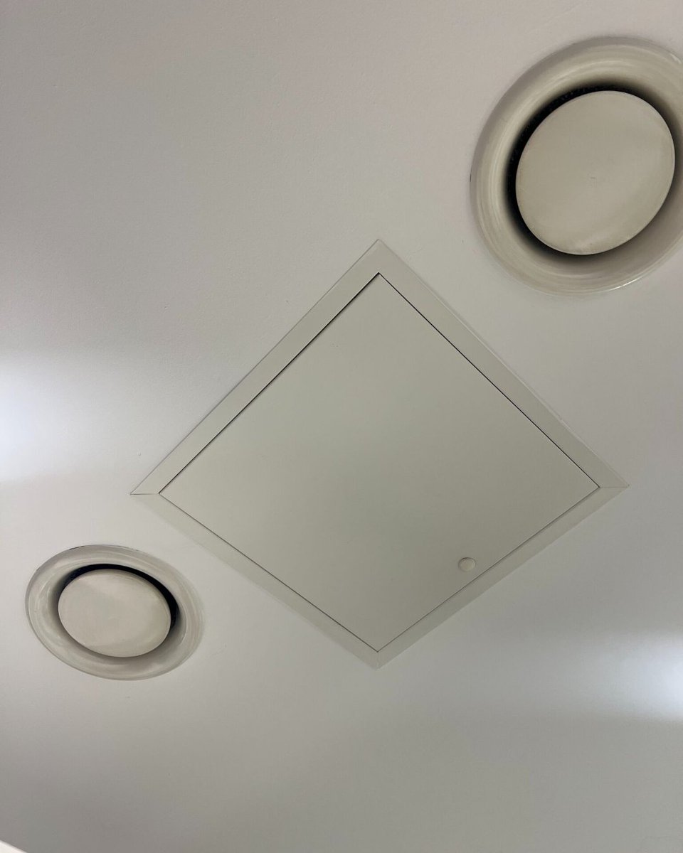 APDaccess's tweet photo. Access panels ensure seamless building operations by granting easy access to essential systems. 

At Access Panels Direct, we provide an extensive selection of standard and custom access panels tailored to your project requirements💪 https://t.co/P9hHD0PNzM