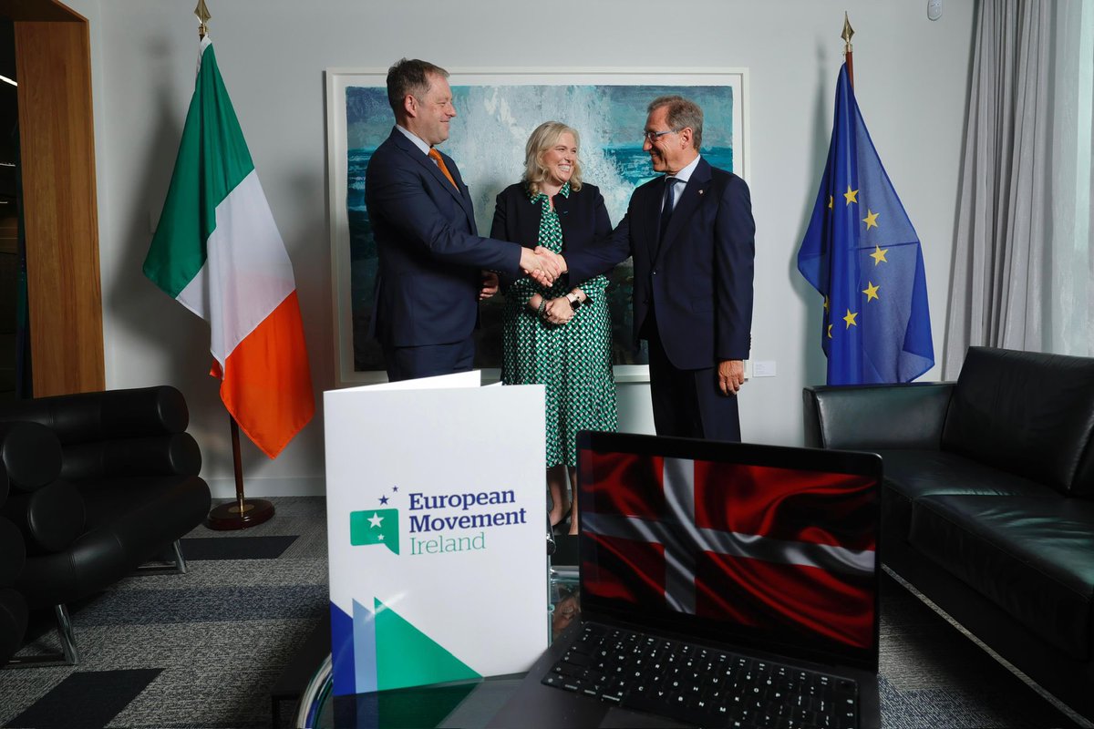 Thomas Byrne (@thomasbyrnetd) on Twitter photo I welcomed guests to <a href="/dfatirl/">Irish Foreign Ministry</a> yesterday as I joined <a href="/DKambIRL/">Lars Thuesen</a> and <a href="/emireland/">European Movement Ireland</a> for a discussion on Denmark’s EU Presidency 🇮🇪🇪🇺🇩🇰
I support the focus of the Danish Presidency on security, competitiveness and a green Europe.
For more ➡️ europeanmovement.ie/denmark-eu-cou… I welcomed guests to <a href="/dfatirl/">Irish Foreign Ministry</a> yesterday as I joined <a href="/DKambIRL/">Lars Thuesen</a> and <a href="/emireland/">European Movement Ireland</a> for a discussion on Denmark’s EU Presidency 🇮🇪🇪🇺🇩🇰
I support the focus of the Danish Presidency on security, competitiveness and a green Europe.
For more ➡️ europeanmovement.ie/denmark-eu-cou…