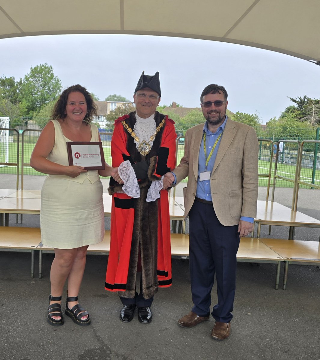 nurtureuk (@nurtureuktweets) on Twitter photo Congratulations to <a href="/HeaversFarmPS/">Heavers Farm Primary</a> on their National Nurturing School Award 🙌
An impressive primary school in Croydon that invests in every pupil's social and emotional development ❤️
Heavers Farm are part of our Inclusive and Nurturing Schools programme with <a href="/LDN_VRU/">London's Violence Reduction Unit</a> <a href="/TenderUK/">Tender</a> Congratulations to <a href="/HeaversFarmPS/">Heavers Farm Primary</a> on their National Nurturing School Award 🙌
An impressive primary school in Croydon that invests in every pupil's social and emotional development ❤️
Heavers Farm are part of our Inclusive and Nurturing Schools programme with <a href="/LDN_VRU/">London's Violence Reduction Unit</a> <a href="/TenderUK/">Tender</a>