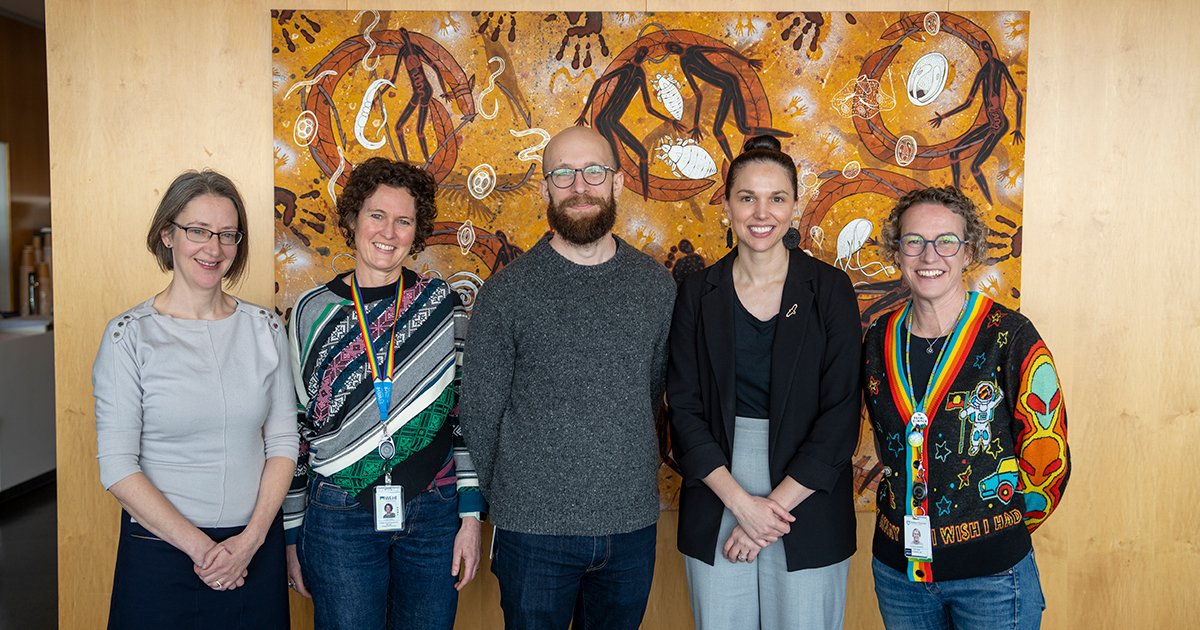 WEHI_research's tweet image. As part of #NAIDOCWEEK2025, WEHI welcomed guest speaker Dr Jessica O’Brien, Aboriginal cardiologist & researcher, who shared how First Nations knowledge can strengthen biomedical research & community health.
Thank you Dr O’Brien for sharing your knowledge with us.