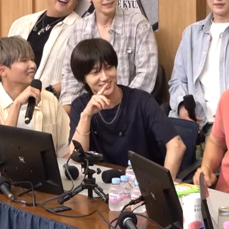 😁😁😁 <a href="/shfly3424/">Yesung</a> 

#Yesung
#金钟云
#イェソン
#예성 
#艺声

#슈퍼주니어 #SUPERJUNIOR #SuperJunior25 #ExpressMode