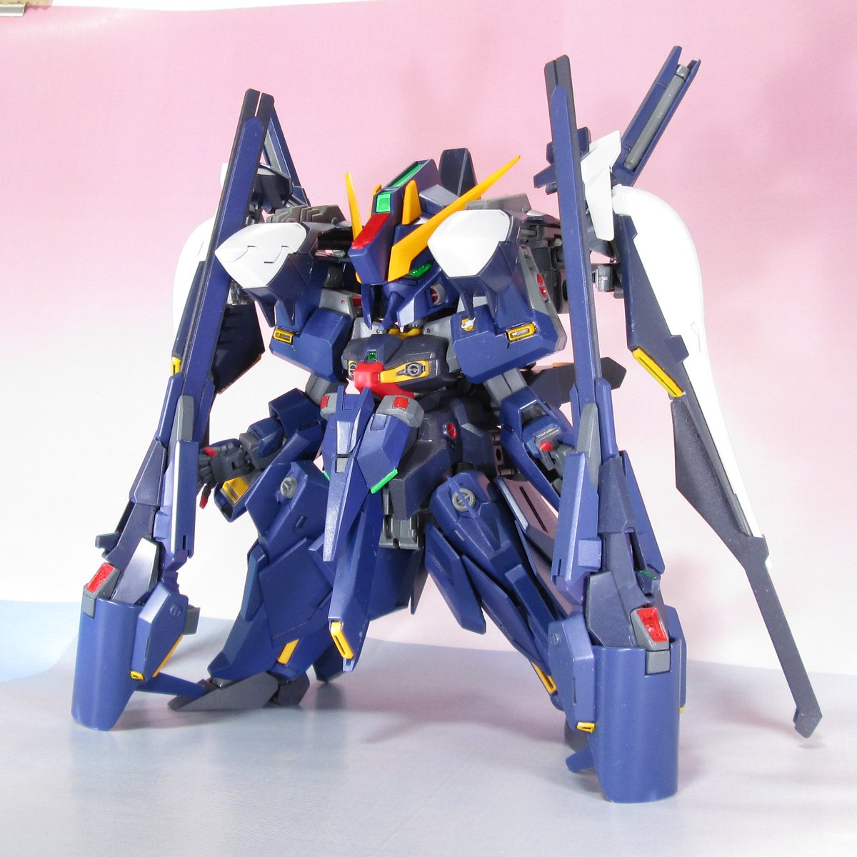Own_PropertyEKE's tweet image. #くろーいプラモ上げまへんか 
ティターンズも黒扱いで良いよね？　Zガンダムのタイトルにもあったし😅