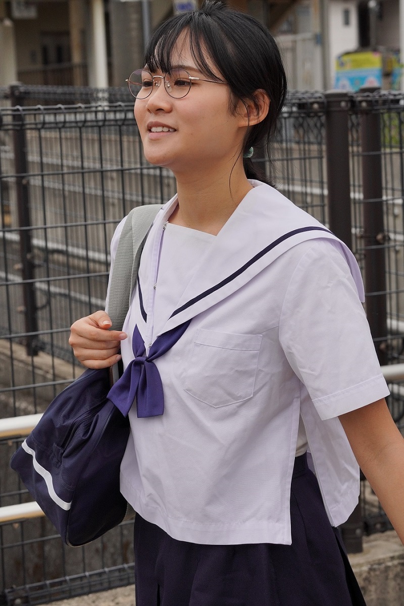 genericsch93201's tweet photo. これまでの鴨方中学校編は一旦中断し、しばらくは各学校の夏服姿をお送りいたします。
こちらは岡山一宮高校の夏服姿です。
冬服はブレザーですが、夏服はシンプルなセーラー服となっております😃
※Twitterで公開している写真は小サイズのサンプル版です※
#女子高生 #岡山市 #制服ポートレート https://t.co/4jdeobDkRq