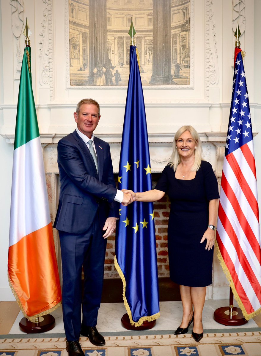 USAmbIreland's tweet image. Met with Ceann Comhairle Verona Murphy @OireachtasNews & @SenatorMarkDaly.
I look forward to working closely with you both during my time on this beautiful island! 🇮🇪🇺🇸