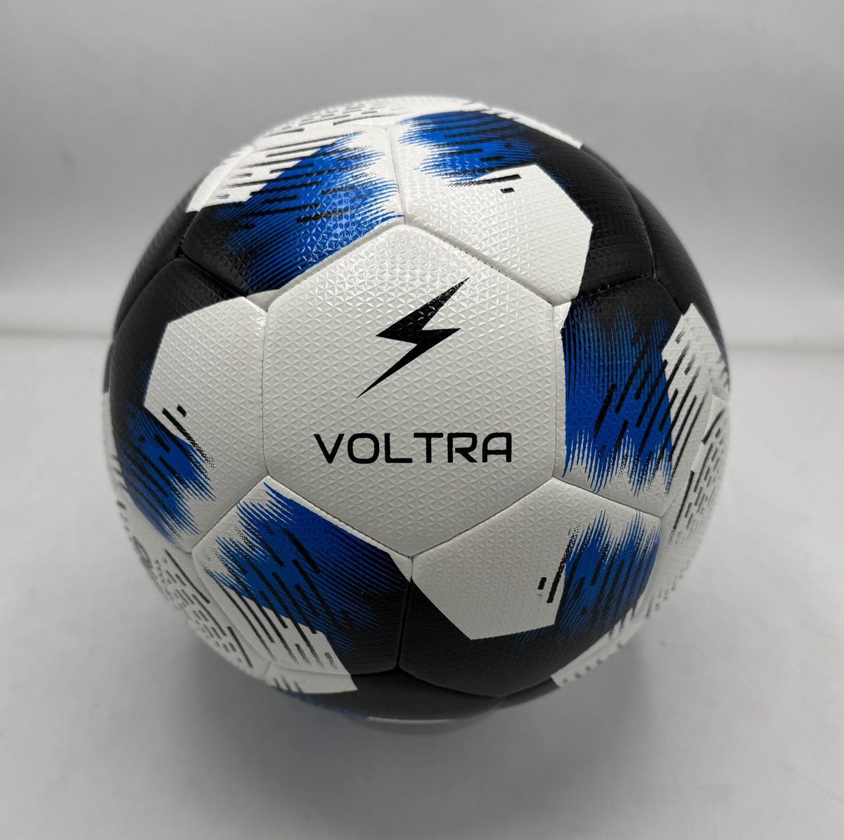 voltrasports's tweet image. Trust the process ✍️ 

480 customised Voltra match balls for @junctionelitefc coming in hot 🔥 ⚡️