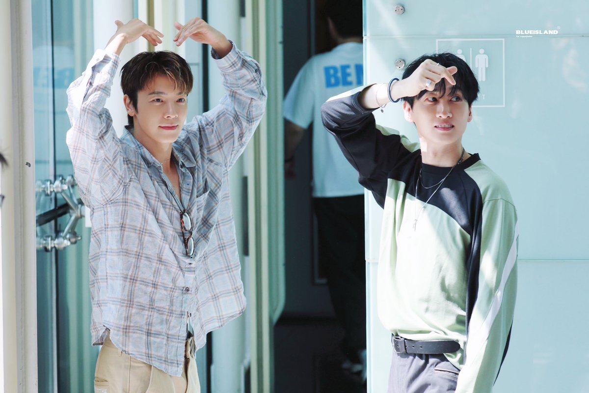 Island9Blue's tweet photo. 250709
cultwo show 퇴근

#동해
#은혁
#슈퍼주니어
#이혁재
#이동해
#DONGHAE 
#EUNHYUK
#SUPERJUNIOR
#SUPERJUNIOR_DNE https://t.co/zQYkB4CQsQ