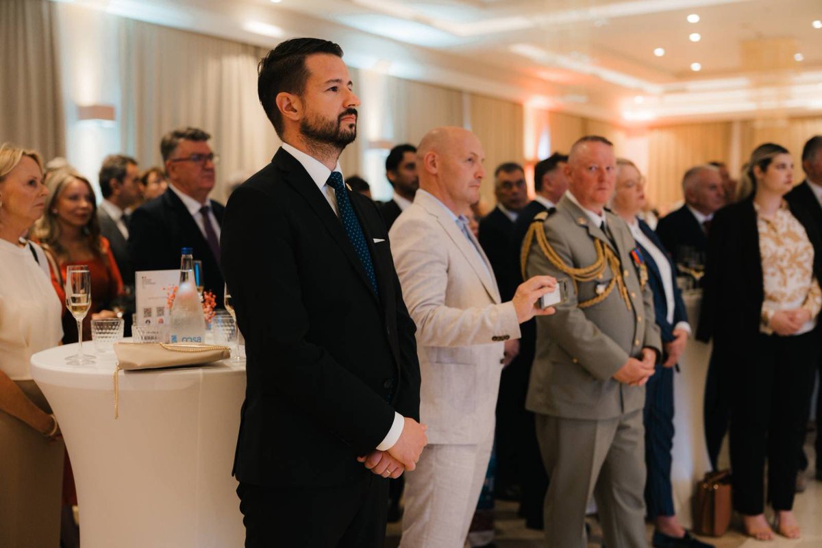 Predsjednik Crne Gore <a href="/JakovMilatovic/">Jakov Milatovic 🇲🇪🇪🇺</a> prisustvovao je svečanom prijemu, povodom obilježavanja Dan Bastilje — nacionalnog praznika Francuske Republike.

predsjednik.me/press/clanak/f…