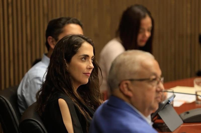 GabyMonjaraz's tweet photo. ✅ ¡Avanzamos por la niñez y adolescencia de #Querétaro!

Hoy en Cabildo aprobamos la Comisión Municipal para la Erradicación del Trabajo Infantil y Protección del Trabajo Adolescente. #GabyMonjaraz#Cabildo #NiñezConDerechos https://t.co/Z8pImypIFb
