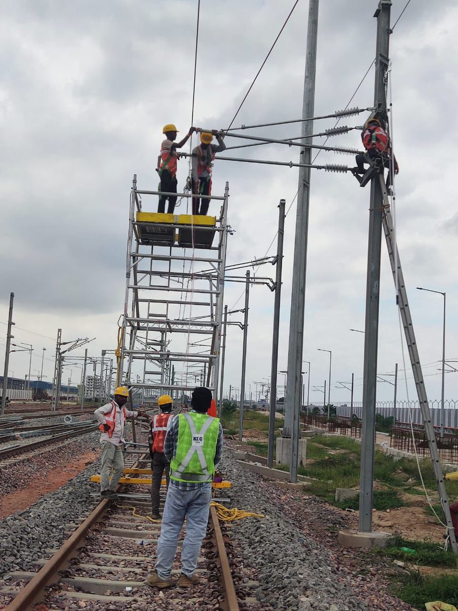 Patna Metro Rail Corporation (@pmrclofficial) on Twitter photo рдкрдЯрдирд╛ рдореЗрдЯреНрд░реЛ - рд╡рд┐рд░рд╛рд╕рдд рдХреА рд░рдлреНрддрд╛рд░, рднрд╡рд┐рд╖реНрдп рдХреА рддреИрдпрд╛рд░реА ЁЯЪЗЁЯЪЗ
рдкрдЯрдирд╛ рдореЗрдЯреНрд░реЛ рдЙрд╕ рд╡рд┐рдЪрд╛рд░ рдХрд╛ рдирд╛рдо рд╣реИ рдЬрд╣рд╛рдБ,рд╡рд┐рд░рд╛рд╕рдд рдФрд░ рддрдХрдиреАрдХ рдПрдХ-рджреВрд╕рд░реЗ рд╕реЗ рдЯрдХрд░рд╛рддреЗ рдирд╣реАрдВ,рдмрд▓реНрдХрд┐ рдПрдХ-рджреВрд╕рд░реЗ рдХреЛ рд╕рдореНрдорд╛рди рджреЗрддреЗ рд╣реИрдВред
рдкрдЯрдирд╛... рдПрдХ рдРрд╕рд╛ рд╢рд╣рд░ рдЬрд┐рд╕рдХреА рдорд┐рдЯреНрдЯреА рдореЗрдВ рдЗрддрд┐рд╣рд╛рд╕ рдХреА рдЦреБрд╢рдмреВ рд╣реИредрдЬрд╣рд╛рдБ рд╣рд╡рд╛рдУрдВ рдореЗрдВ рдмреБрджреНрдз рдХреА рдХрд░реБрдгрд╛, рдЪрд╛рдгрдХреНрдп рдХреА рд░рдгрдиреАрддрд┐ рдФрд░ рдЕрд╢реЛрдХ рдХреА рдкрдЯрдирд╛ рдореЗрдЯреНрд░реЛ - рд╡рд┐рд░рд╛рд╕рдд рдХреА рд░рдлреНрддрд╛рд░, рднрд╡рд┐рд╖реНрдп рдХреА рддреИрдпрд╛рд░реА ЁЯЪЗЁЯЪЗ
рдкрдЯрдирд╛ рдореЗрдЯреНрд░реЛ рдЙрд╕ рд╡рд┐рдЪрд╛рд░ рдХрд╛ рдирд╛рдо рд╣реИ рдЬрд╣рд╛рдБ,рд╡рд┐рд░рд╛рд╕рдд рдФрд░ рддрдХрдиреАрдХ рдПрдХ-рджреВрд╕рд░реЗ рд╕реЗ рдЯрдХрд░рд╛рддреЗ рдирд╣реАрдВ,рдмрд▓реНрдХрд┐ рдПрдХ-рджреВрд╕рд░реЗ рдХреЛ рд╕рдореНрдорд╛рди рджреЗрддреЗ рд╣реИрдВред
рдкрдЯрдирд╛... рдПрдХ рдРрд╕рд╛ рд╢рд╣рд░ рдЬрд┐рд╕рдХреА рдорд┐рдЯреНрдЯреА рдореЗрдВ рдЗрддрд┐рд╣рд╛рд╕ рдХреА рдЦреБрд╢рдмреВ рд╣реИредрдЬрд╣рд╛рдБ рд╣рд╡рд╛рдУрдВ рдореЗрдВ рдмреБрджреНрдз рдХреА рдХрд░реБрдгрд╛, рдЪрд╛рдгрдХреНрдп рдХреА рд░рдгрдиреАрддрд┐ рдФрд░ рдЕрд╢реЛрдХ рдХреА